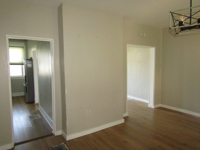 327 Quincy Ave — photo 5