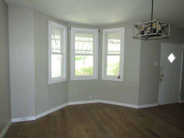 327 Quincy Ave — photo 7