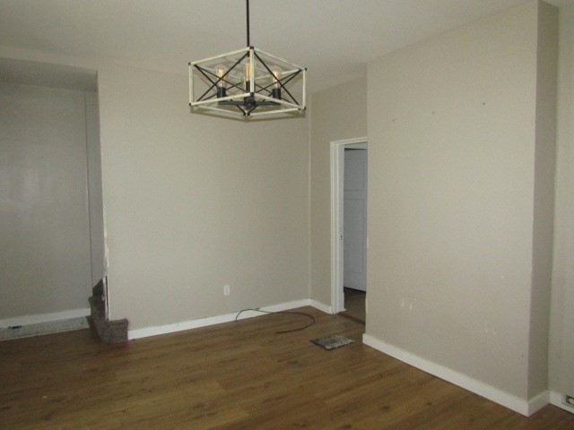 327 Quincy Ave — photo 8