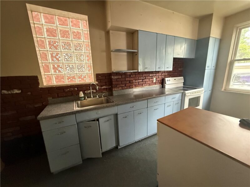 2831 Custer Ave — photo 6