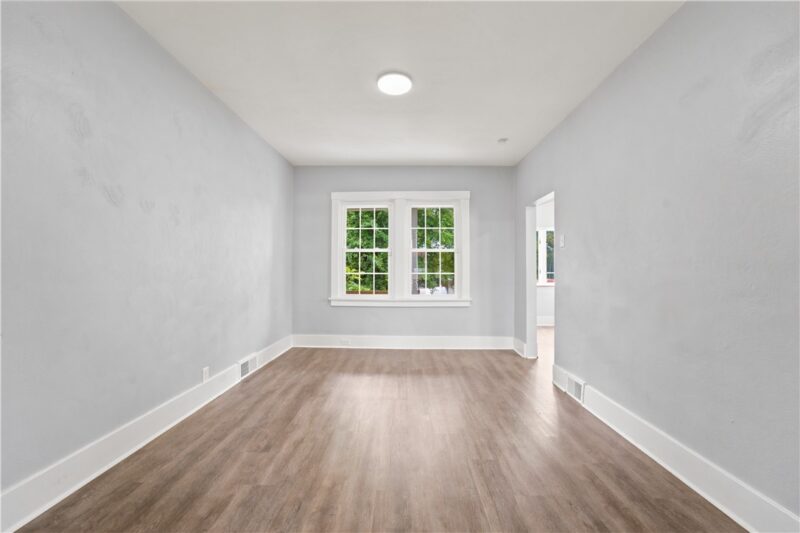 2412 Grandview — photo 7