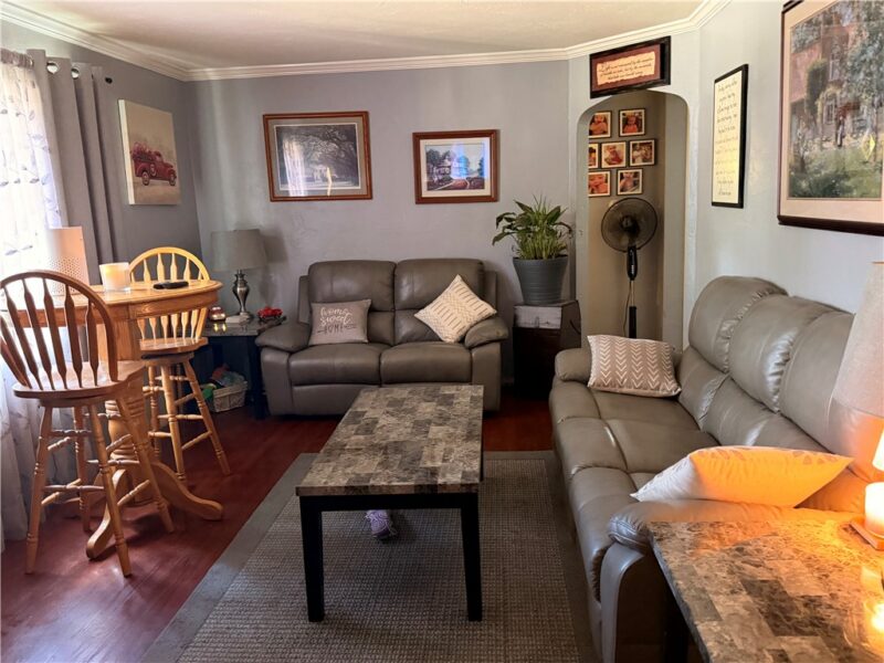 657 Orchard Ave — photo 3