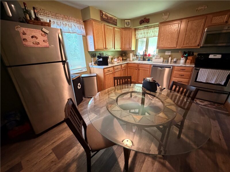 657 Orchard Ave — photo 4
