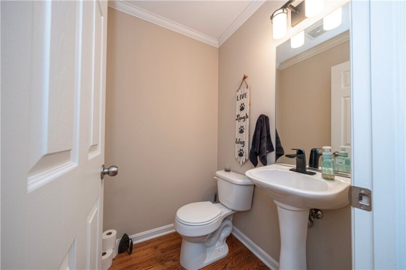 602 Berrington Ct — photo 4