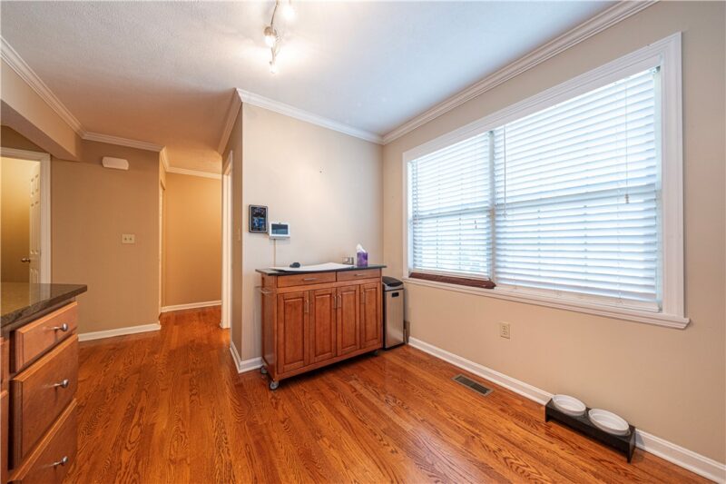 602 Berrington Ct — photo 7