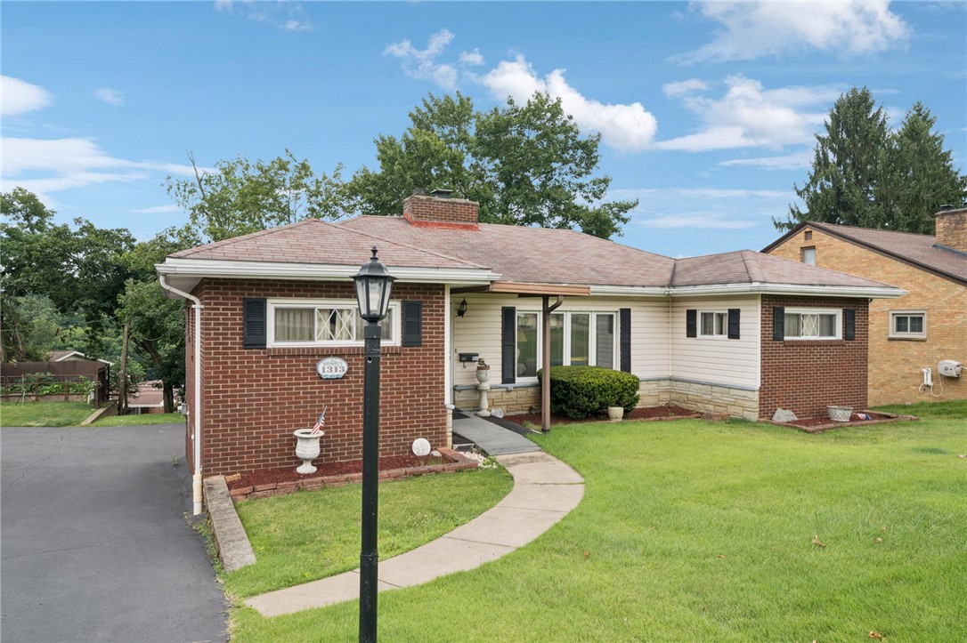 1313 Laurel Hill Drive — photo 1