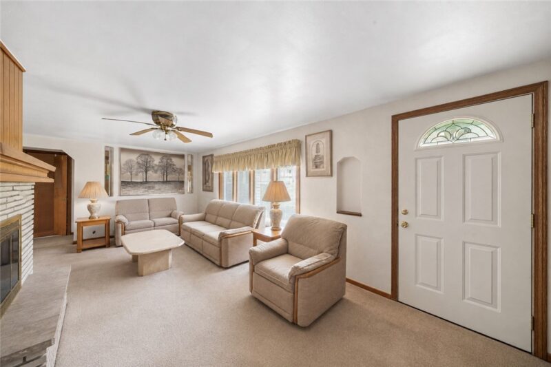 1313 Laurel Hill Drive — photo 3