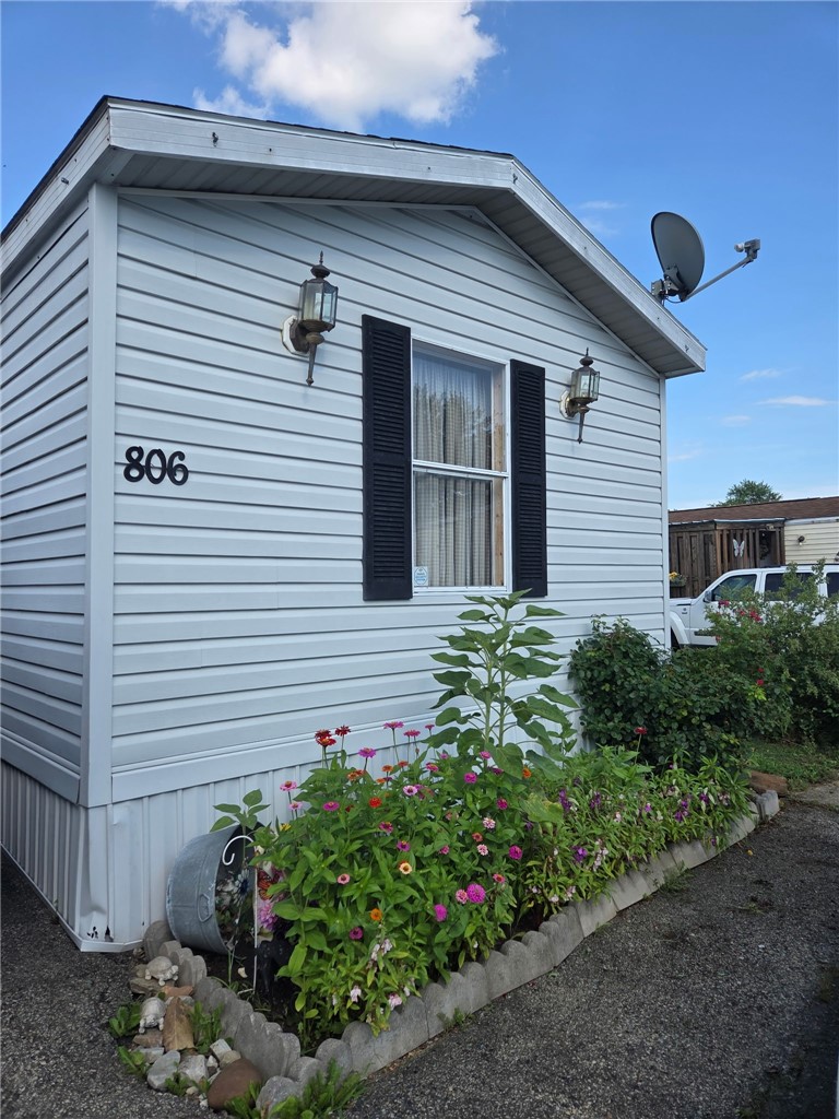 806 Governors Circle — photo 1