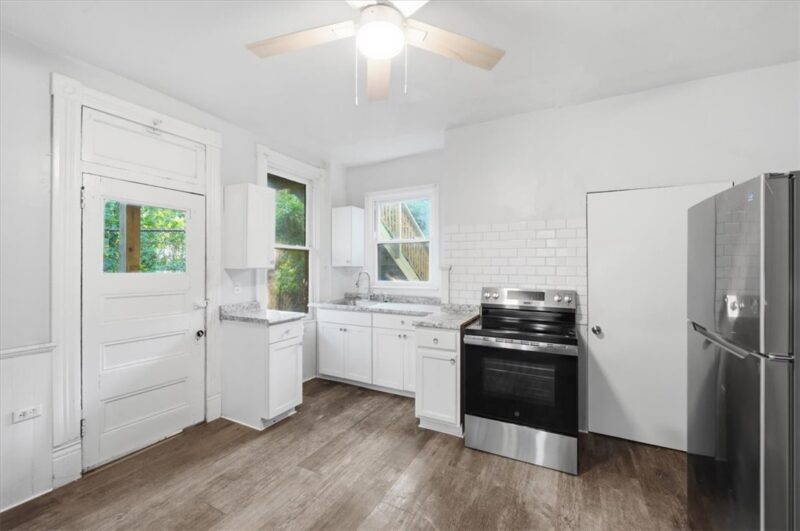 1229 Success St — photo 3