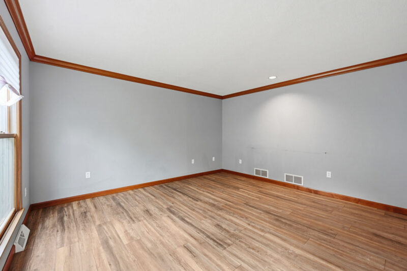 910 Poplar PLACE — photo 8