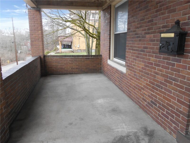 32 Weller St — photo 3