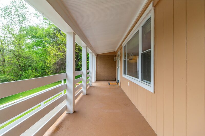 2276 Hill St — photo 4