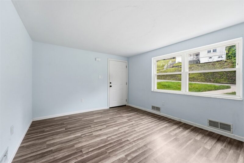 218-220 Pointview — photo 7