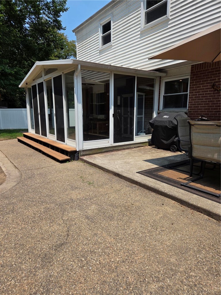104 Dennis Court — photo 5