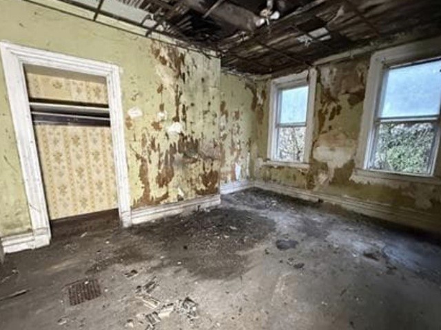 1308 Jawett St — photo 4