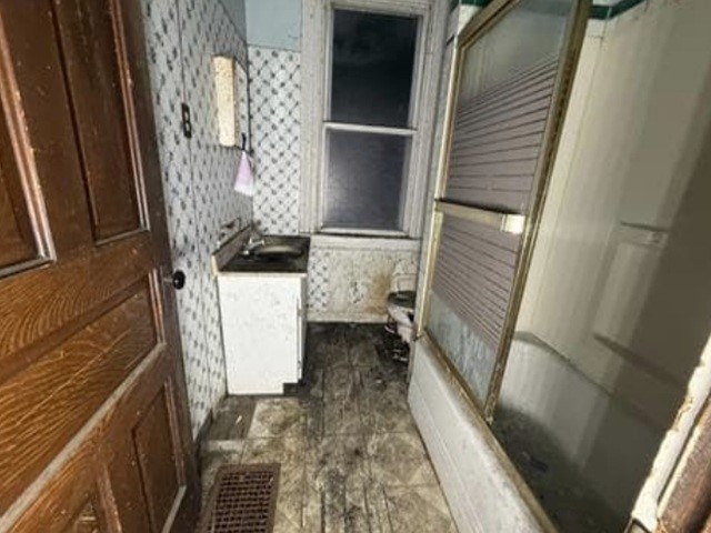 1308 Jawett St — photo 8
