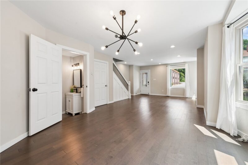 573 Dawson Avenue — photo 8