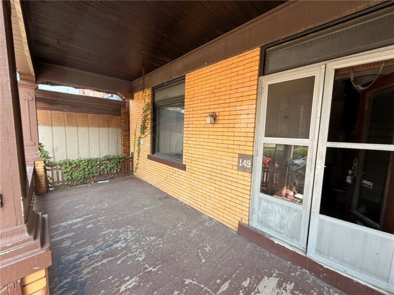 149 Margaret St — photo 2