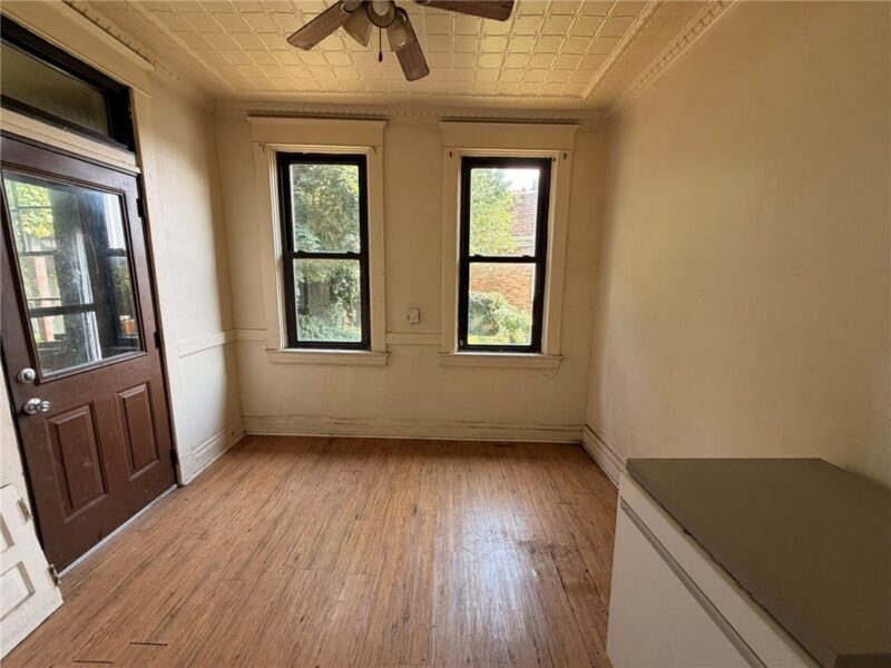 149 Margaret St — photo 4