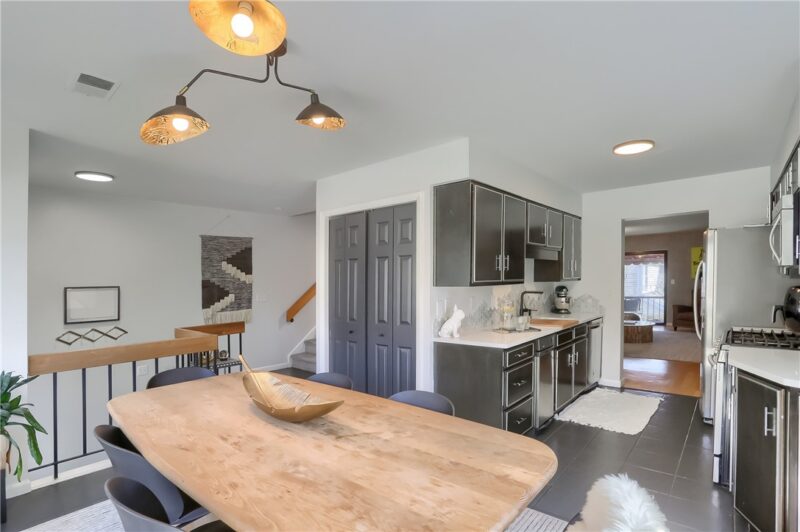 800 Fairways Dr — photo 6