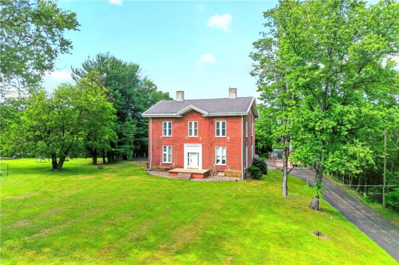 210 Tollgate Hill Rd — photo 3