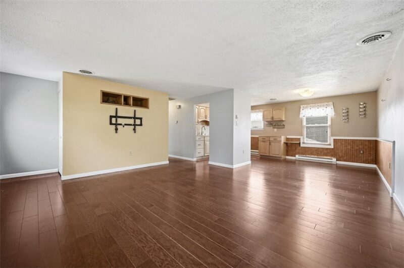390 Gemini Drive — photo 6