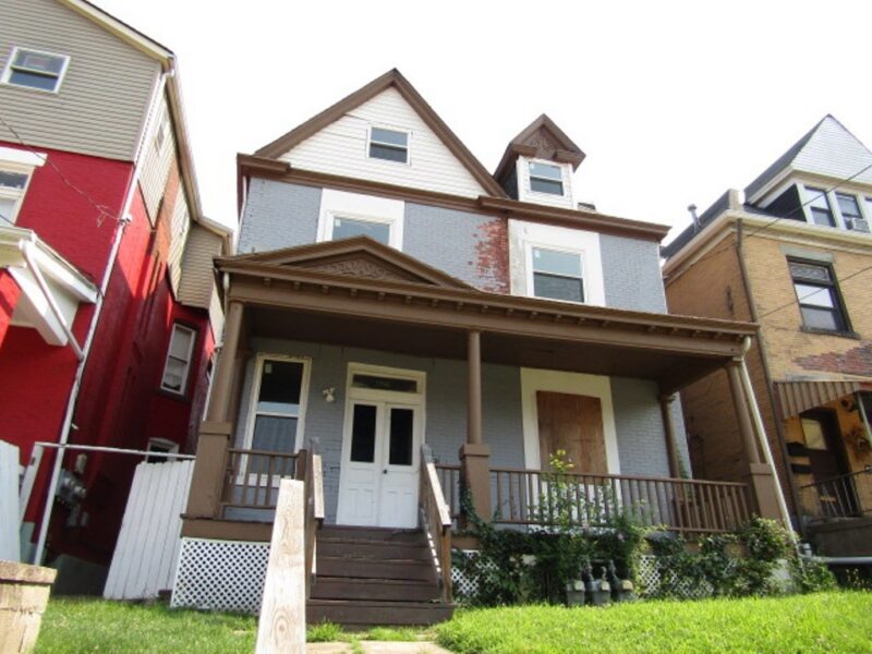 427 Rebecca Ave — photo 2