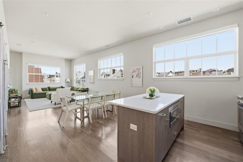 622 Gross St 306 — photo 4