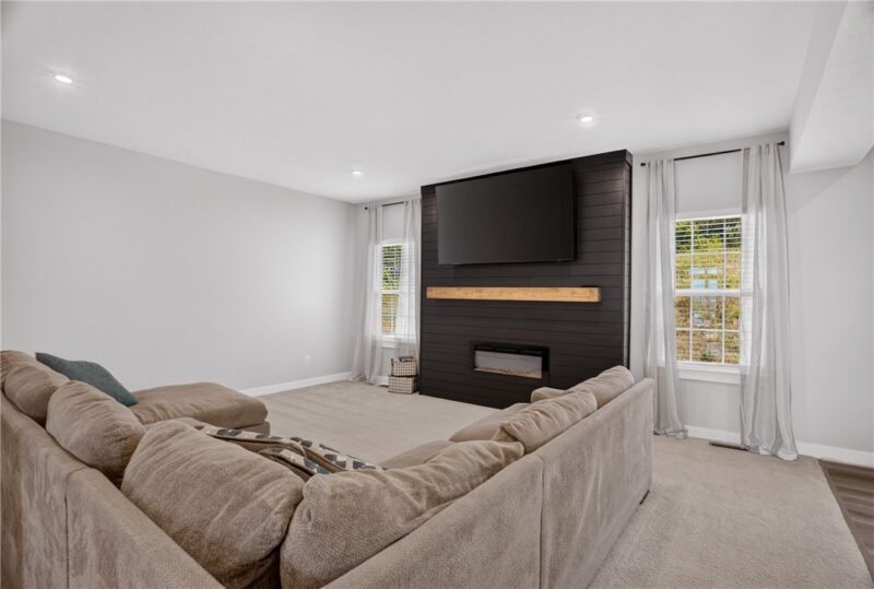 21 Dana Dr — photo 8