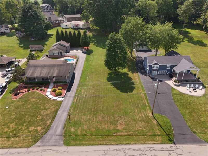 000 Latonka Dr — photo 2