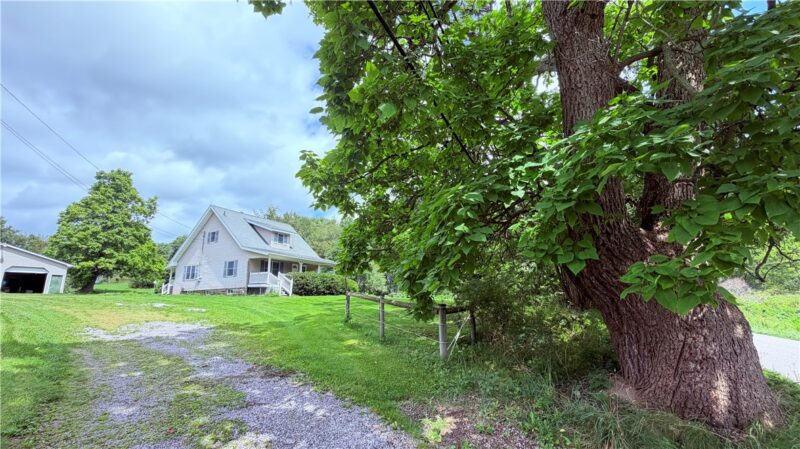 2307 Princeton Rd — photo 2
