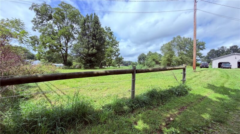 2307 Princeton Rd — photo 3