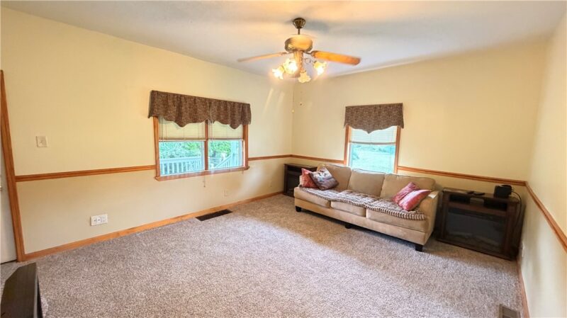 2307 Princeton Rd — photo 4