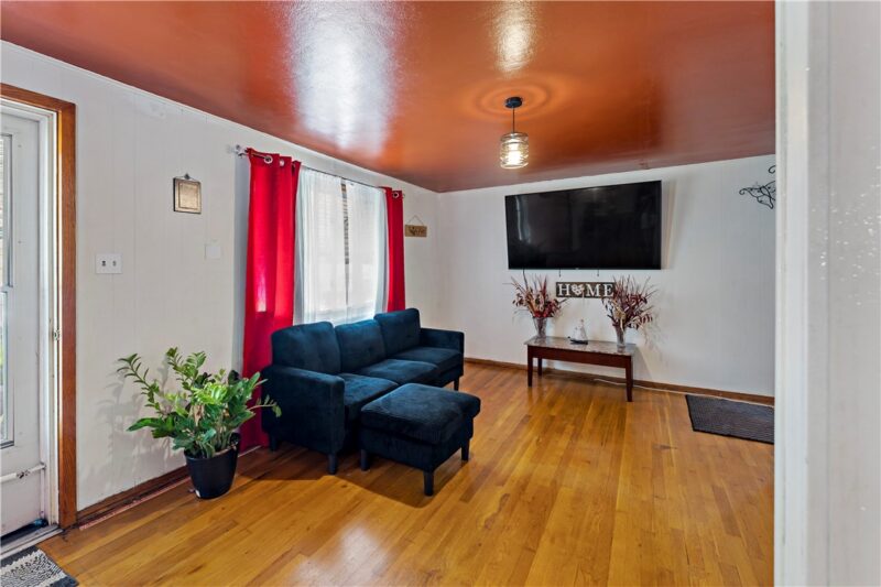 529 Naysmith Rd — photo 6