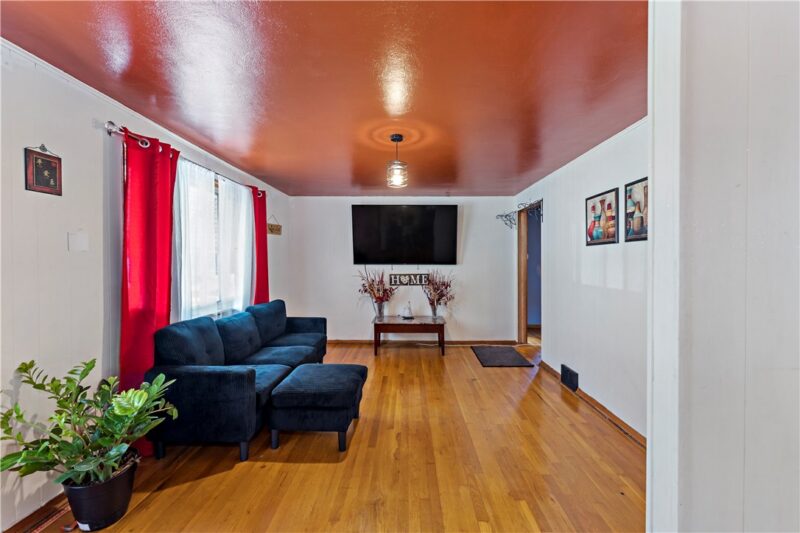 529 Naysmith Rd — photo 7