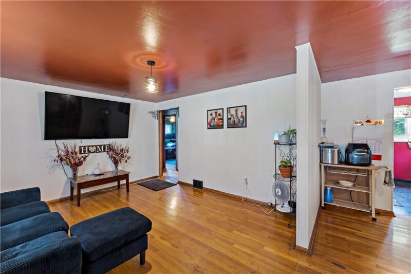 529 Naysmith Rd — photo 8