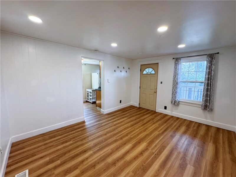9238 Bissell Way — photo 8