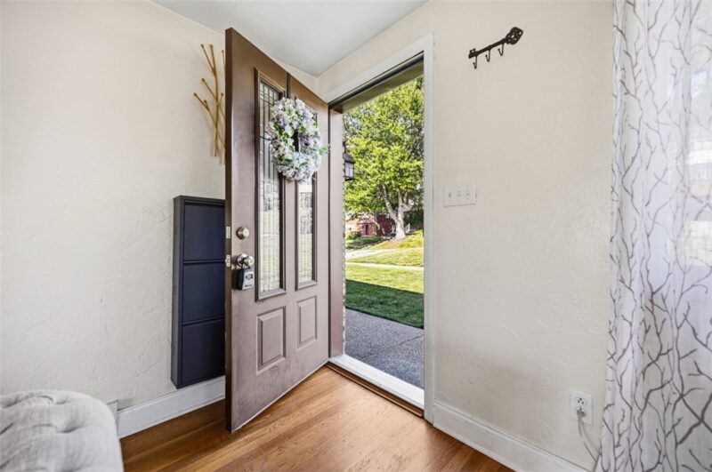 1118 Girard Road — photo 4