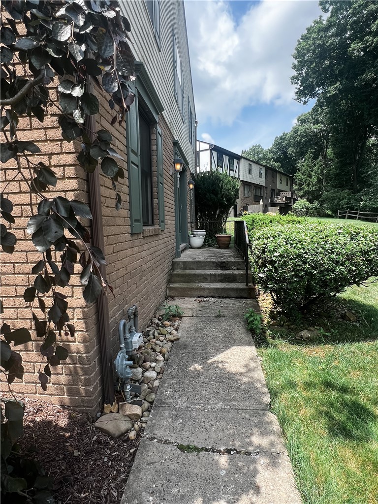 204 Rainprint Ln — photo 3