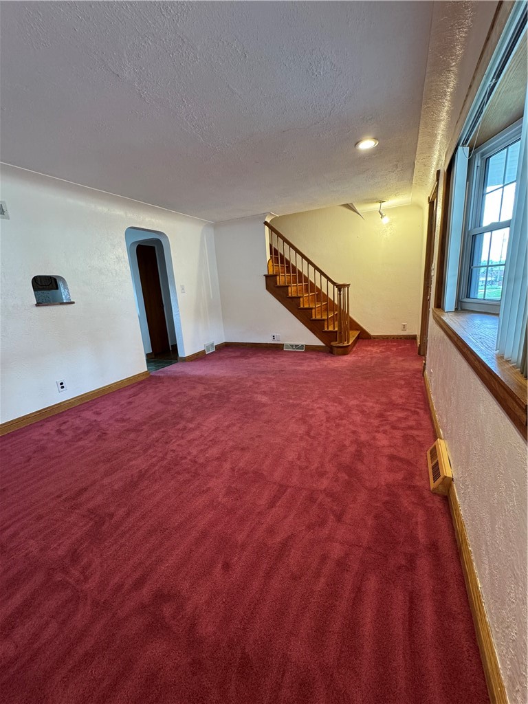 1009 Alexander Ave — photo 6
