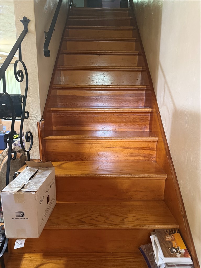 1160 Mckenna Ave — photo 5