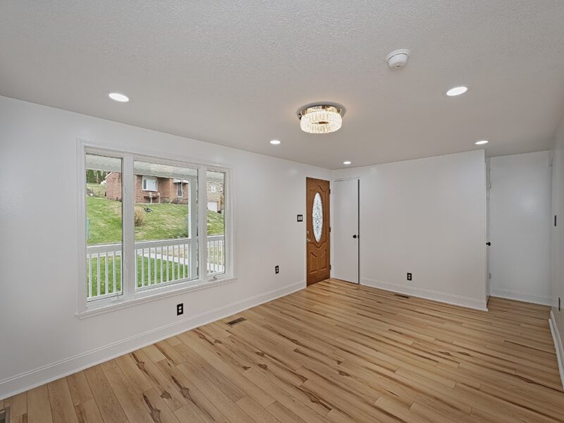 260 Creston Drive — photo 3