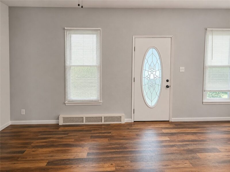 1676 Brodhead Road — photo 4
