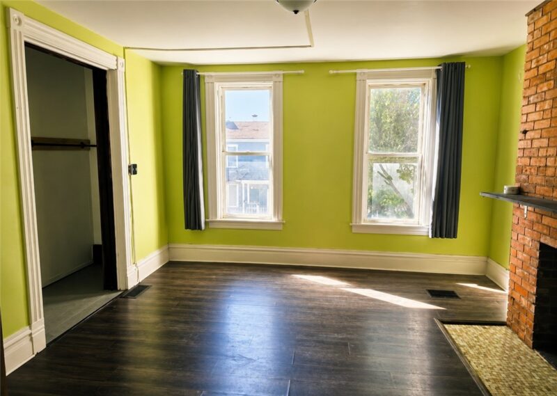 1041 4th Avenue — photo 2