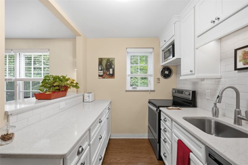 415 Bigham St 23 — photo 8