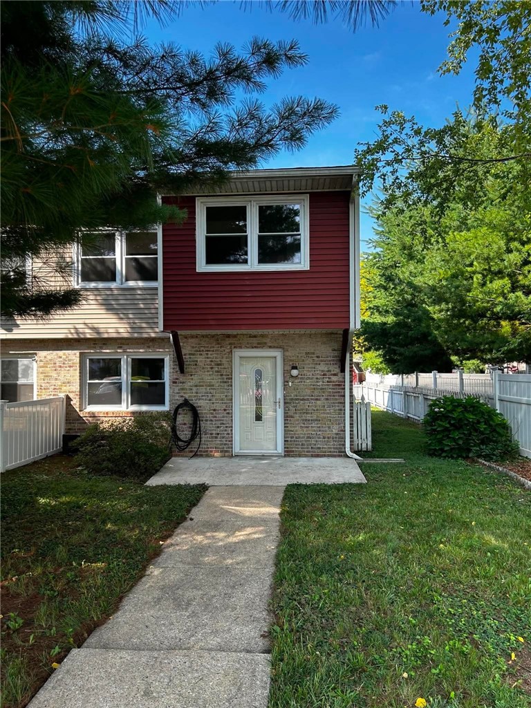 138 Buchannan Street — photo 1