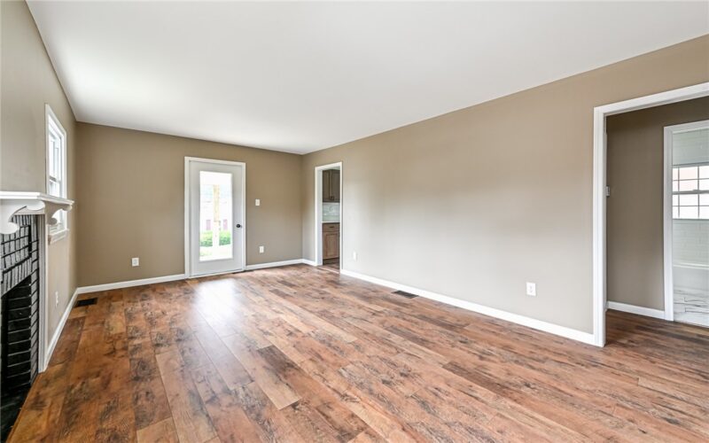 151 Walnut St — photo 4