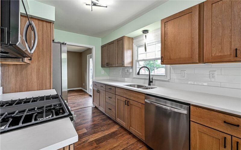 151 Walnut St — photo 6