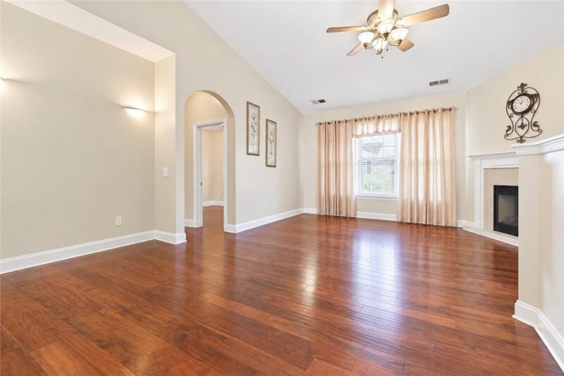 246 Adams Pointe Blvd 5 — photo 4