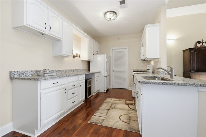 246 Adams Pointe Blvd 5 — photo 5